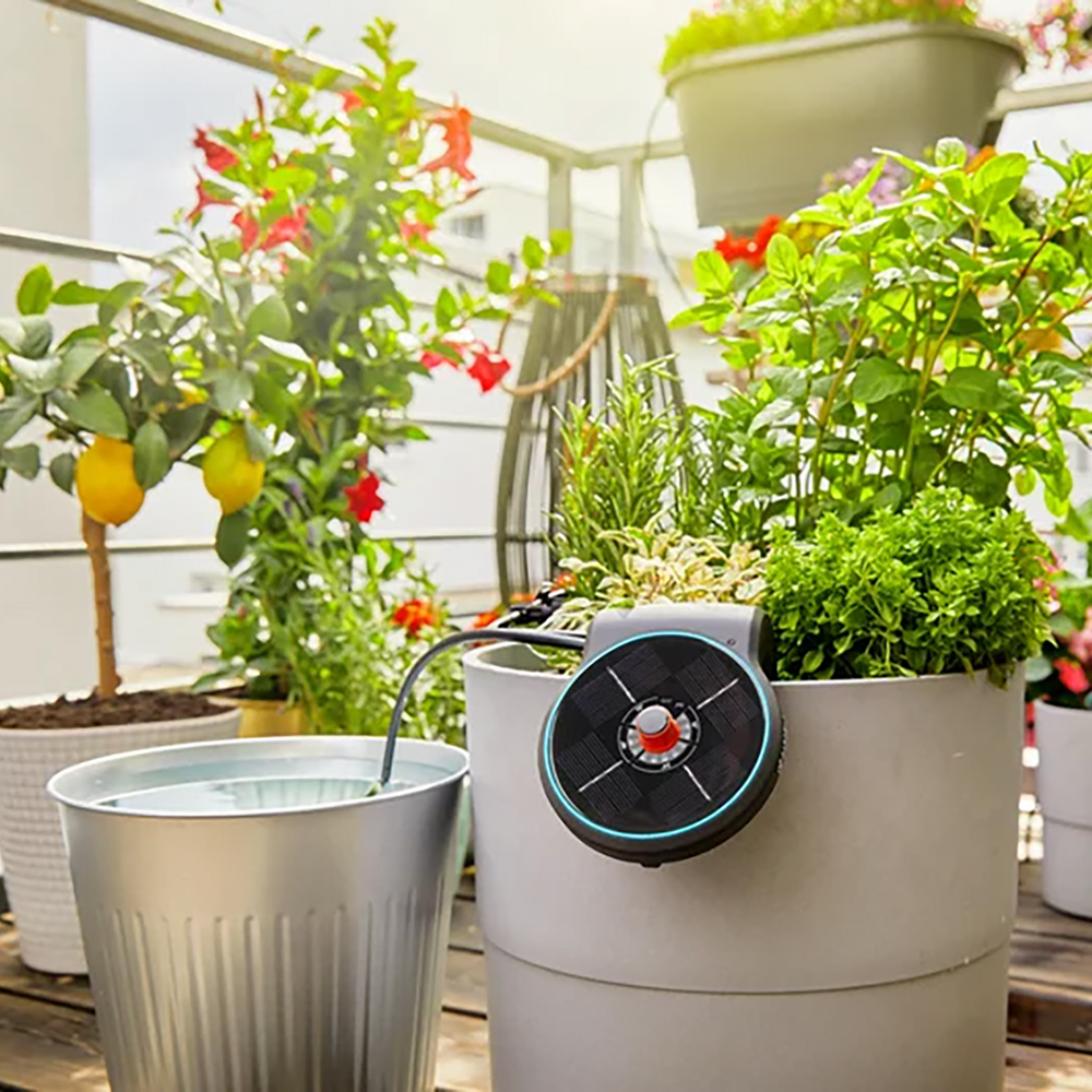 Solcellsdrivet bevattningssystem Gardena