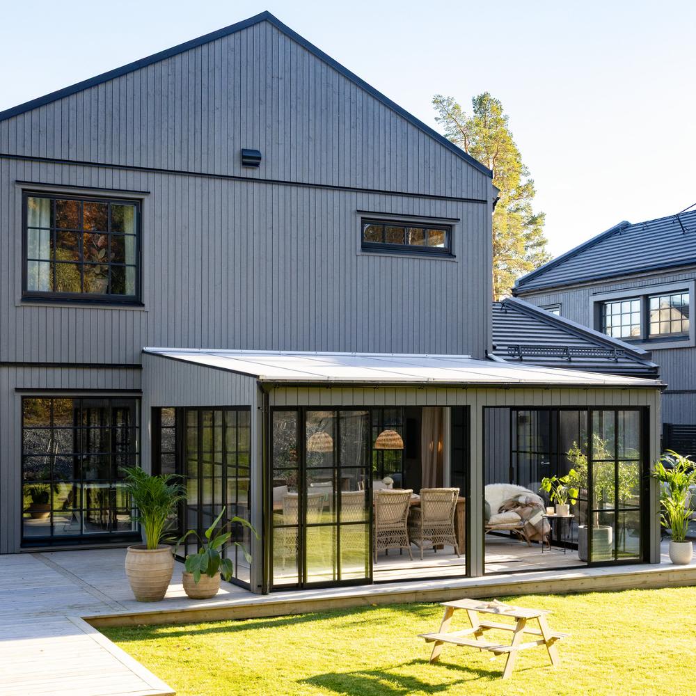 Forma Seinään liitettävä