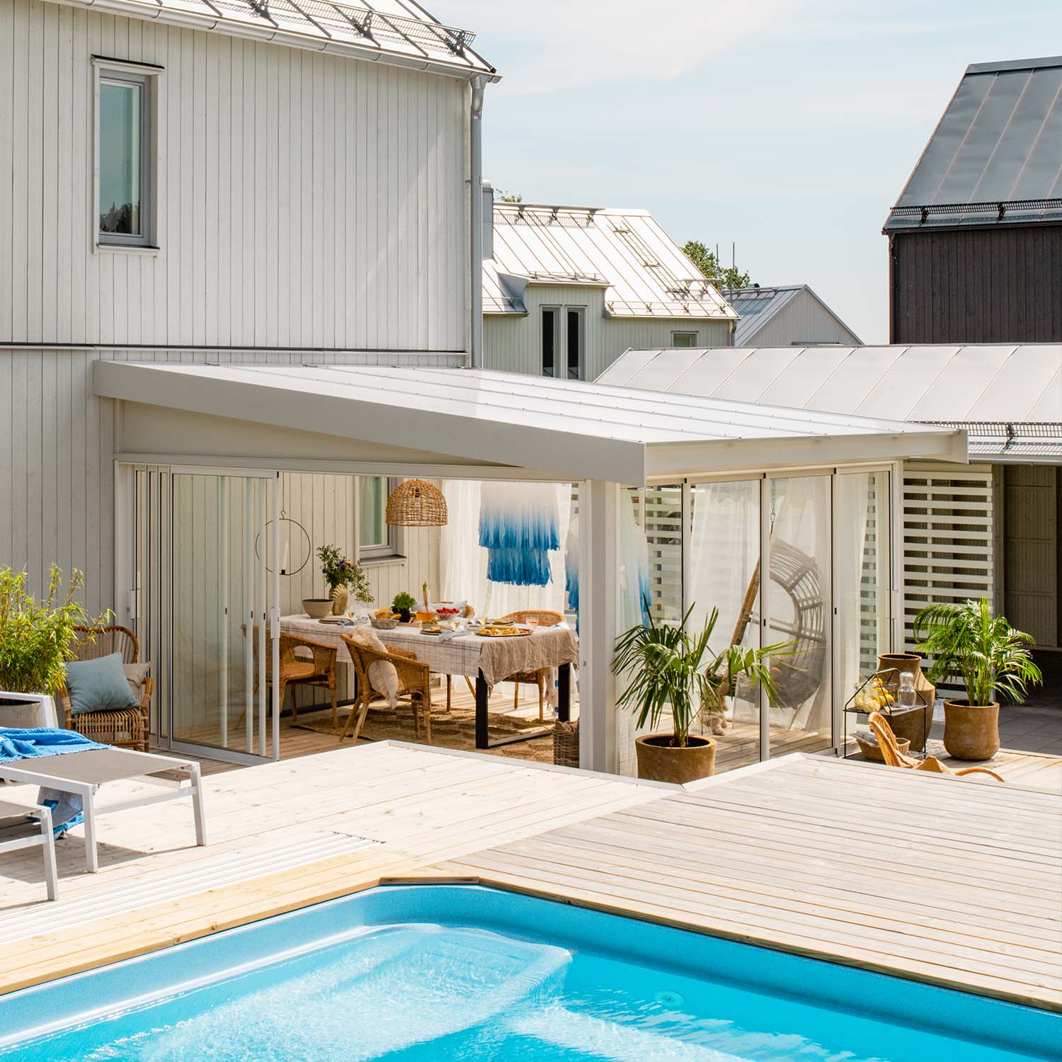 Varaston tyhjennys – lasiterassi Vallda- seinään liitettävä 12,94