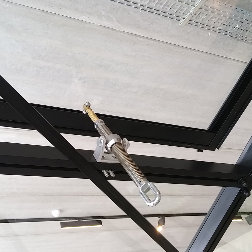 Fönsteröppnare spindel Med betjäningsstång