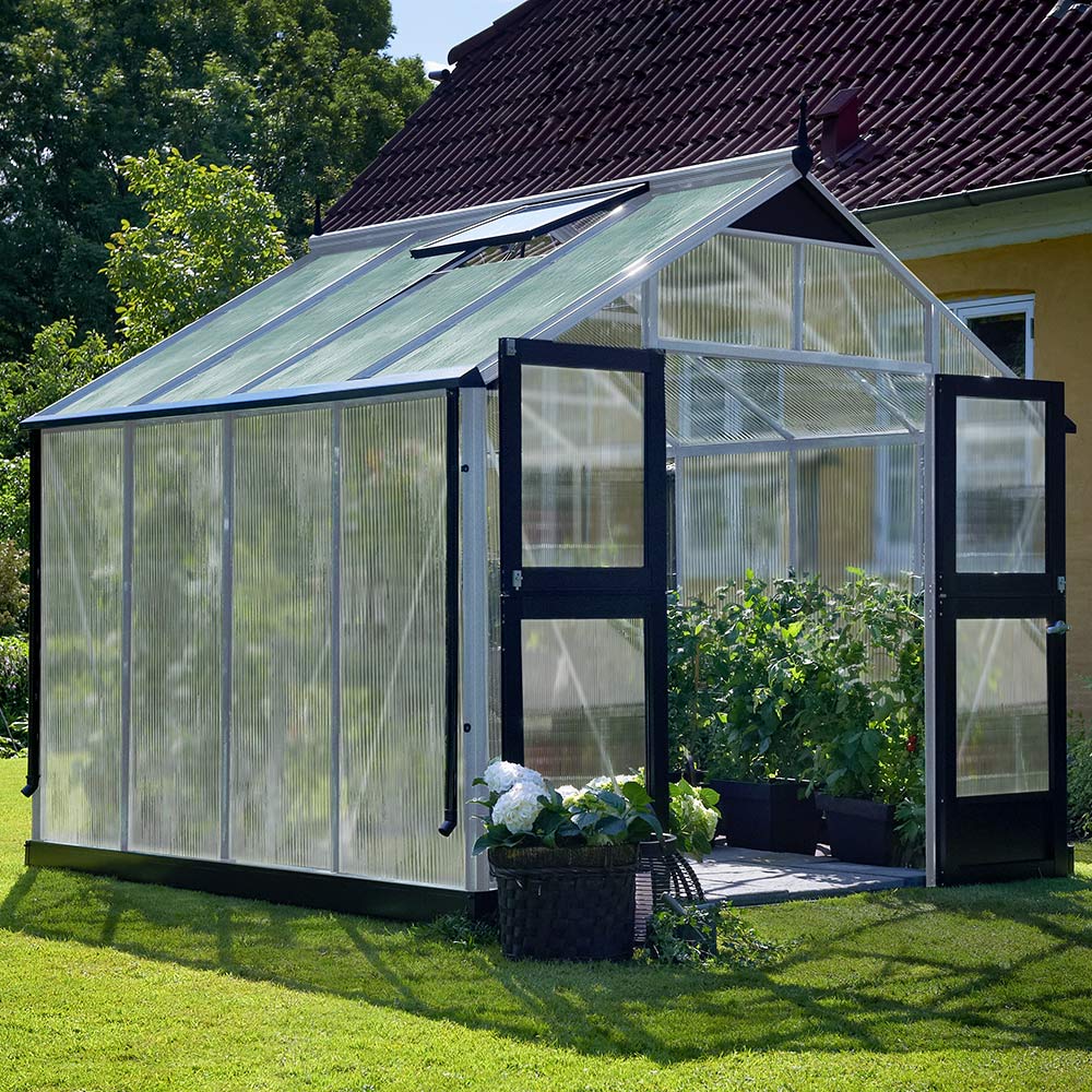 Växthus plast från Skånska Byggvaror.